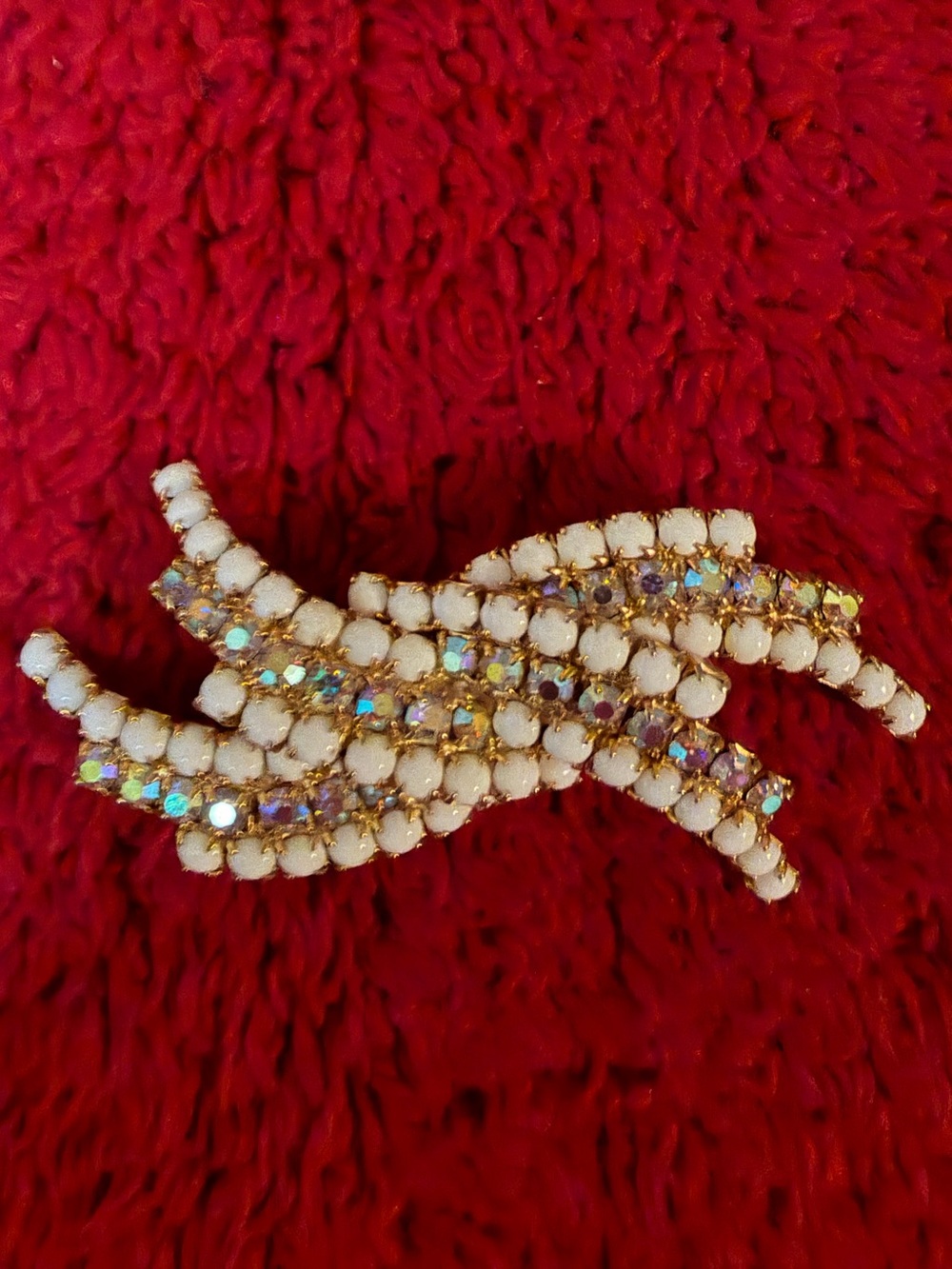 1950s 60s Vintage White Milk Glass AB Rhinestone Gold Tone Spray Brooch Pin